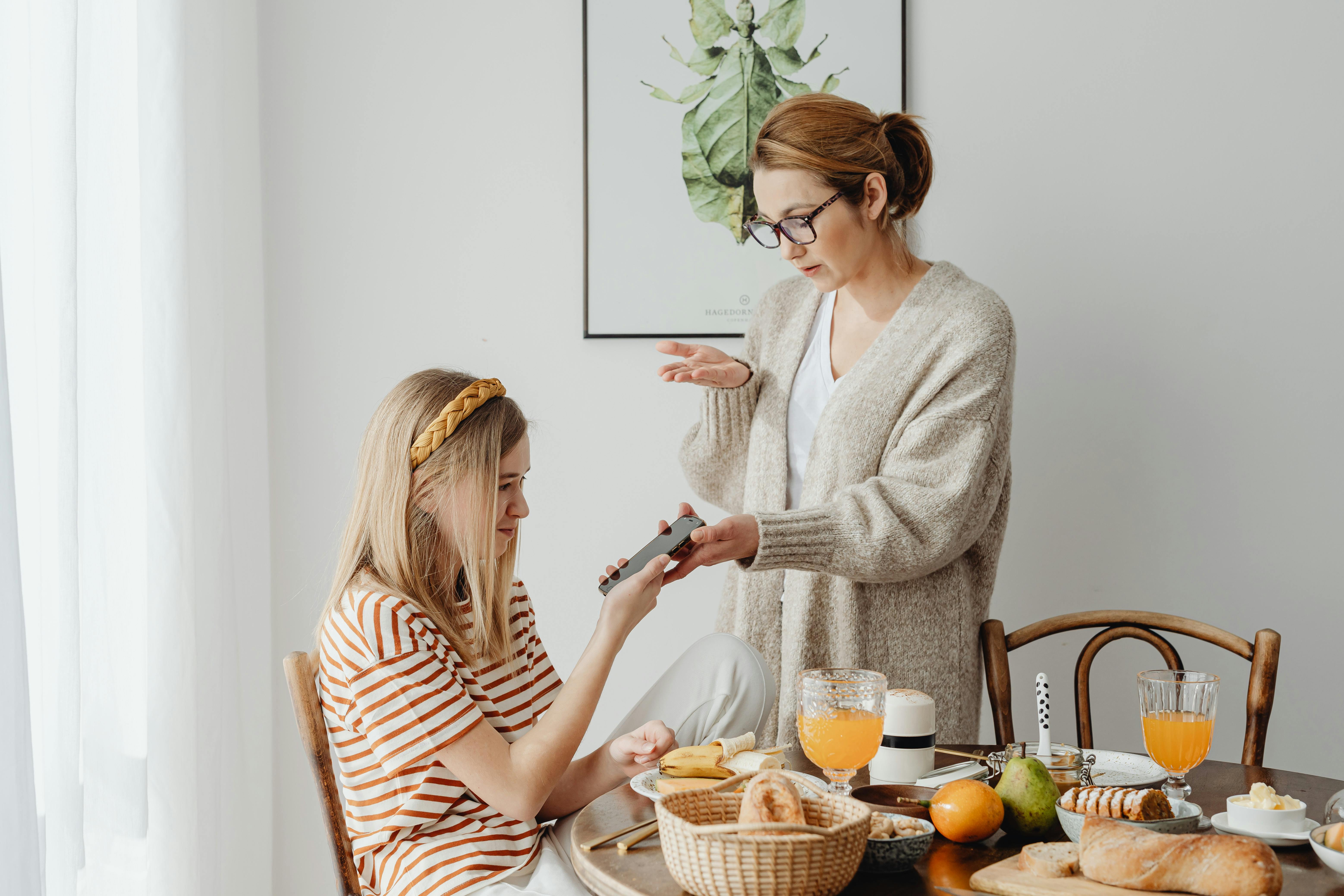 Raising Teens in a Digital World: Setting Boundaries Without the Drama