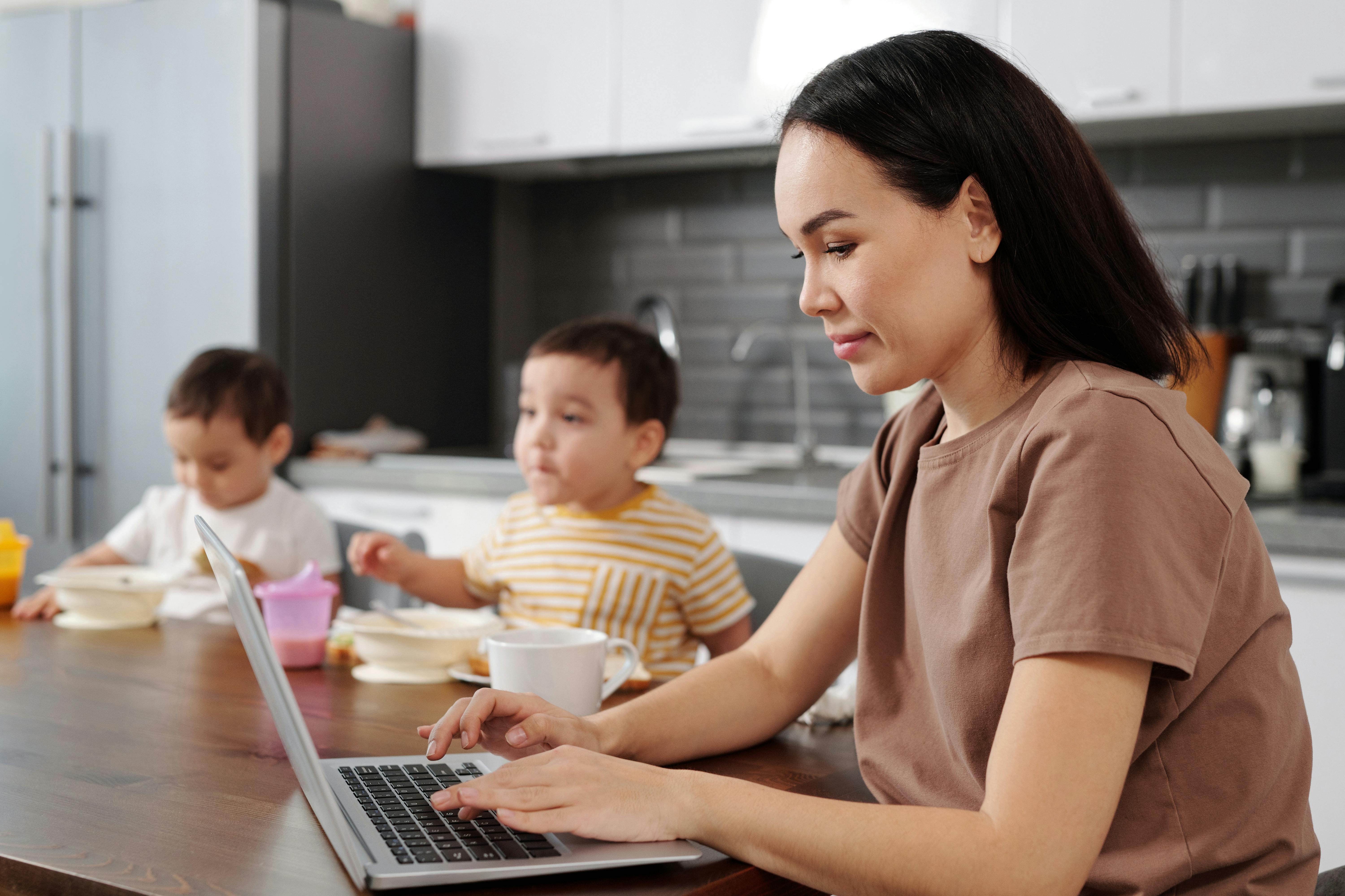 Ultimate Guide to Stress-Free Living for Busy Moms